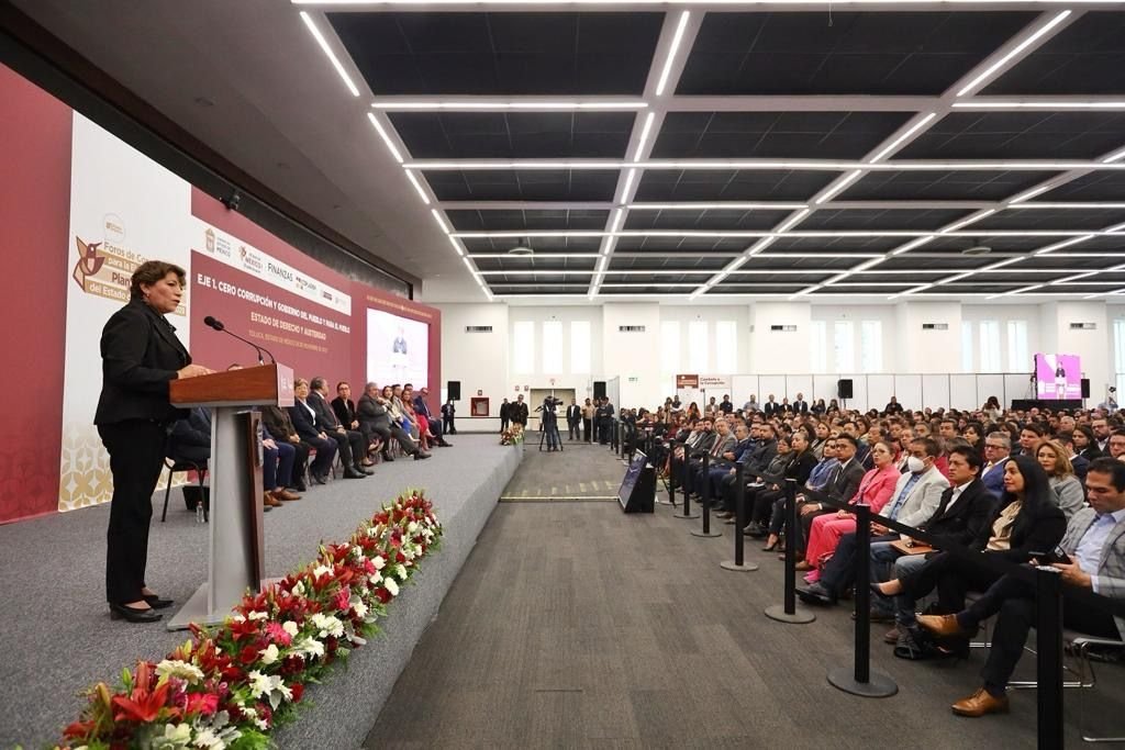 La Gobernadora Delfina Gómez inaugura los Foros de Consulta Popular ...